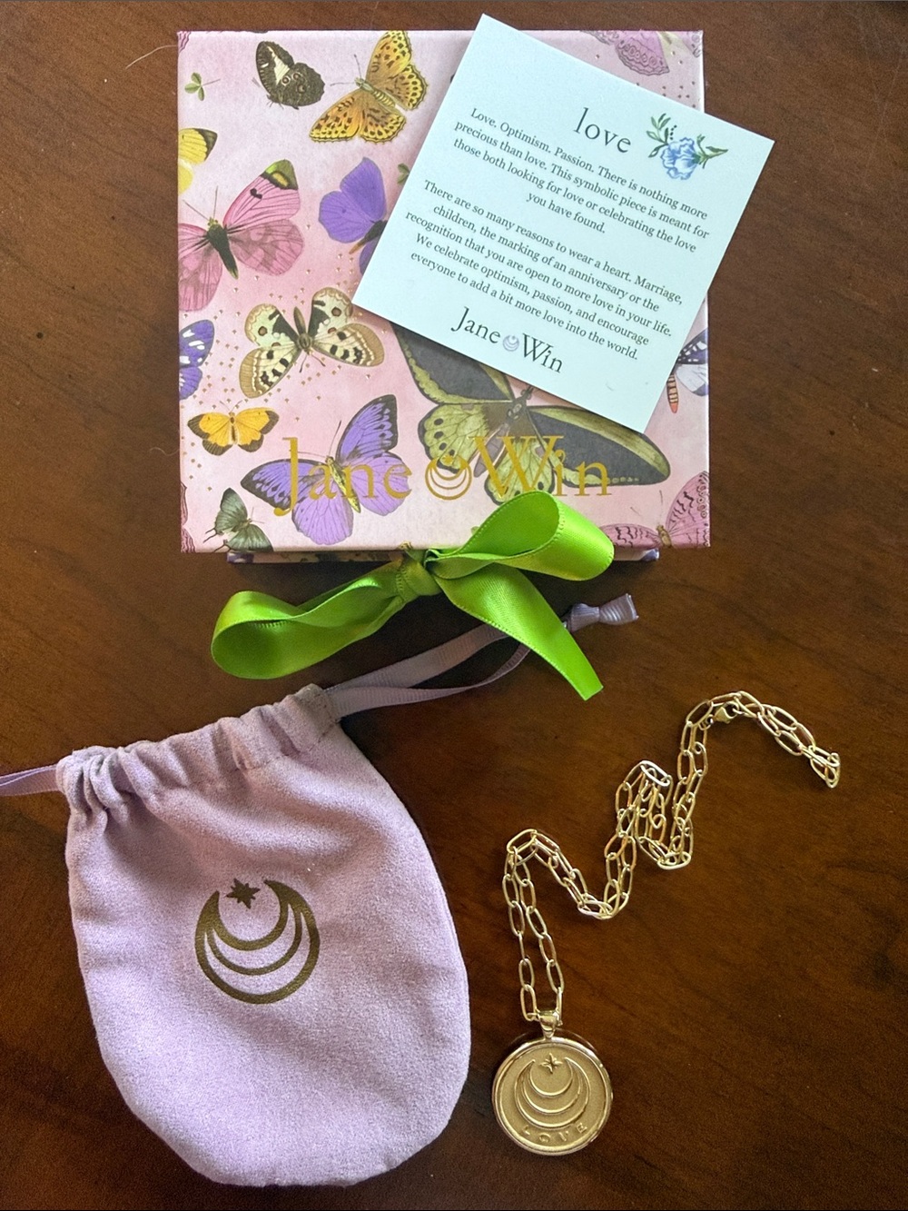 Jane Win Original Pendant Coin Love Necklace with Chain NWOT
